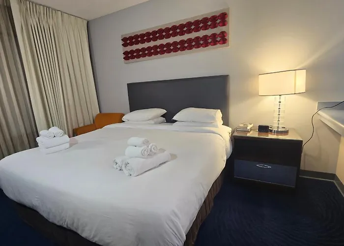 Hotel Illini &