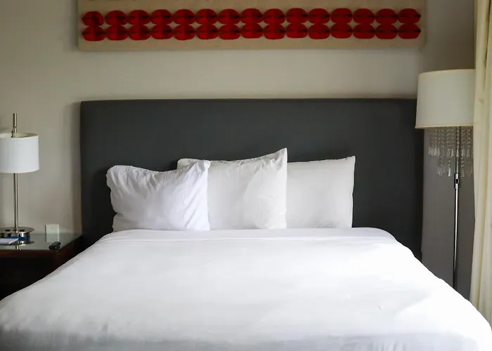 Illini & Hotel 3*